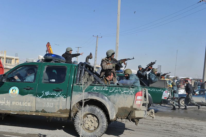 La Policía dispara a la multitud en la capital afgana