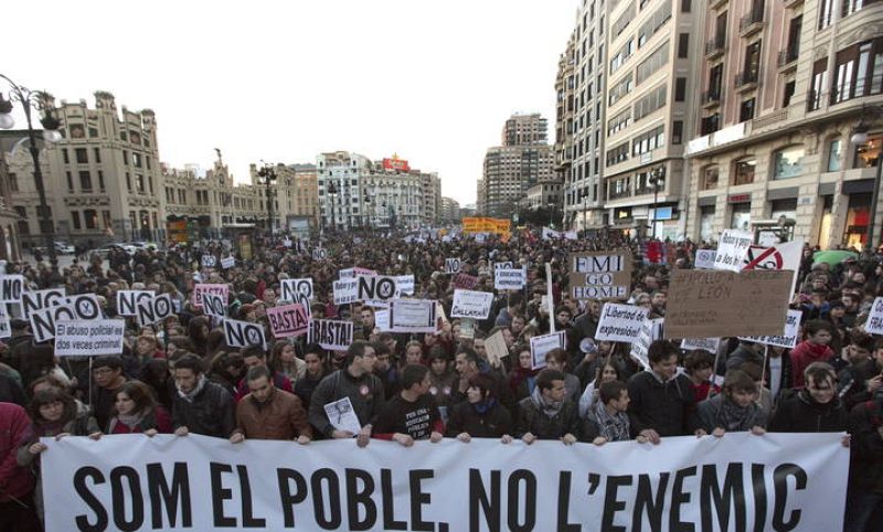 UNA GRAN MARCHA REIVINDICA UNA EDUCACIÓN PÚBLICA DE CALIDAD EN VALENCIA
