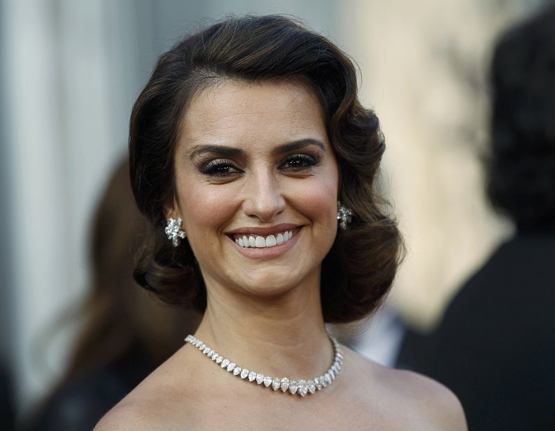 Penélope Cruz en la alfombra roja de los Oscar 2012.