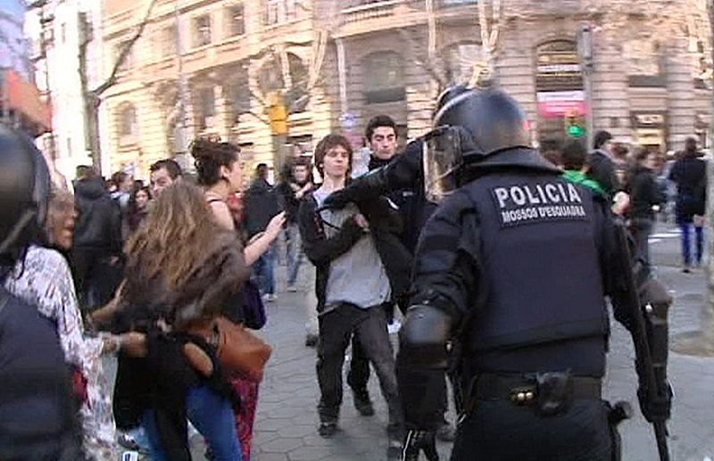 INCIDENTES EN BARCELONA TRAS LA MANIFESTACIÓN DE ESTUDIANTES