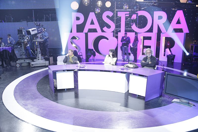 Óscar Gómez y Franco de Vita forman parte del jurado de la gala junto a la cantante Sole Giménez