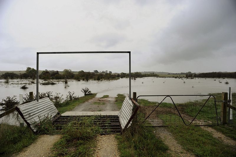 CERCA DE 1.700 EVACUADOS A CAUSA DE LAS INUNDACIONES EN AUSTRALIA