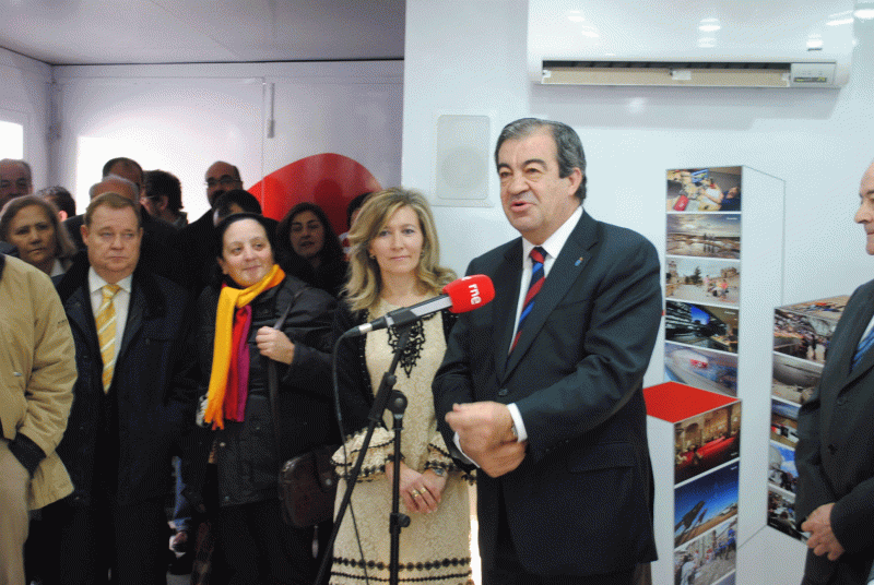 Álvarez Cascos felicita a RNE por sus 75 años