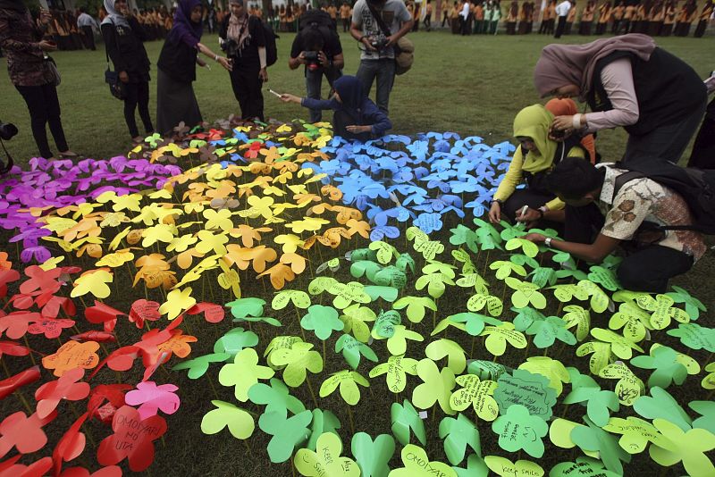 CEREMONIA POR EL PRIMER ANIVERSARIO DEL TERREMOTO Y POSTERIOR TSUNAMI EN EL NORESTE JAPONÉS