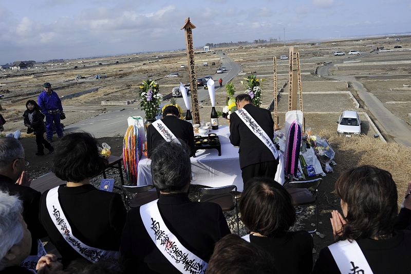 JAPÓN CONMEMORA EL PRIMER ANIVERSARIO DE LA TRAGEDIA DEL TERREMOTO Y TSUNAMI