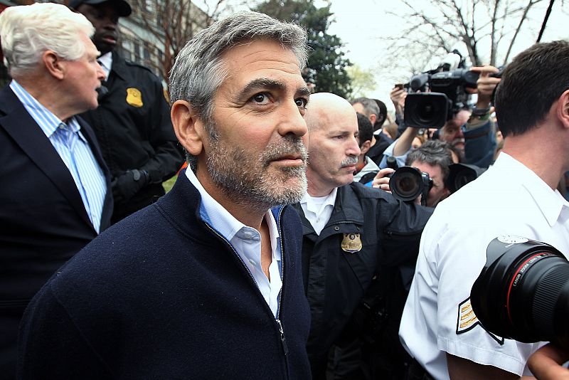 Clooney ha recibido su detención con una media sonrisa