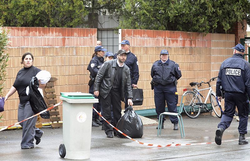 SE ELEVAN A CUATRO LOS MUERTOS EN EL TIROTEO DE UNA ESCUELA JUDÍA DE TOULOUSE