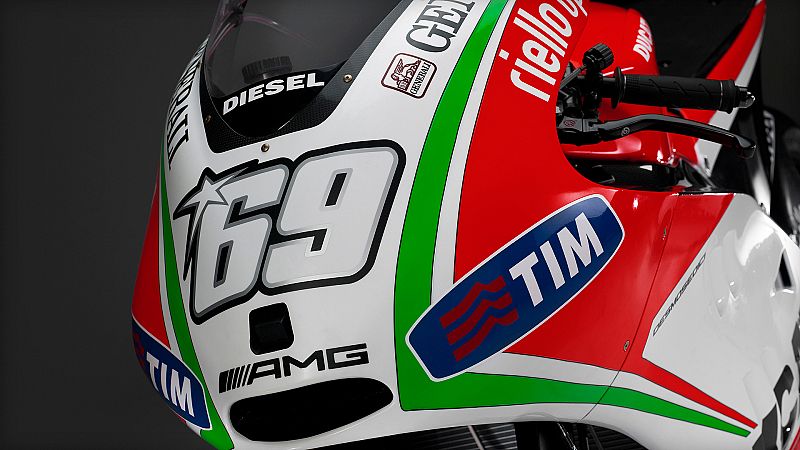 Hayden prefiere llevar su dorsal en blanco.