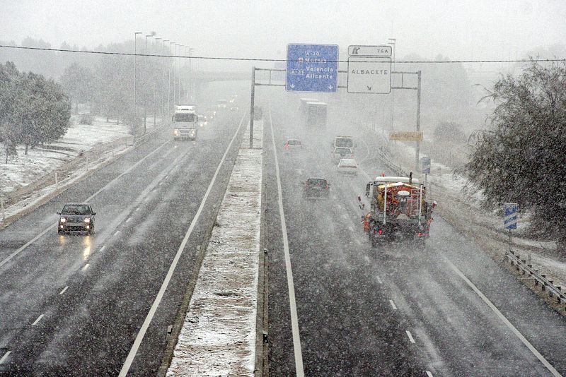 ALBACETE RECIBE CON NIEVE LA PRIMAVERA