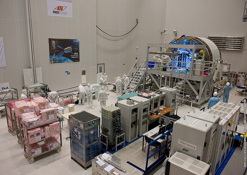 La carga del ATV esperando a ser introducida en este