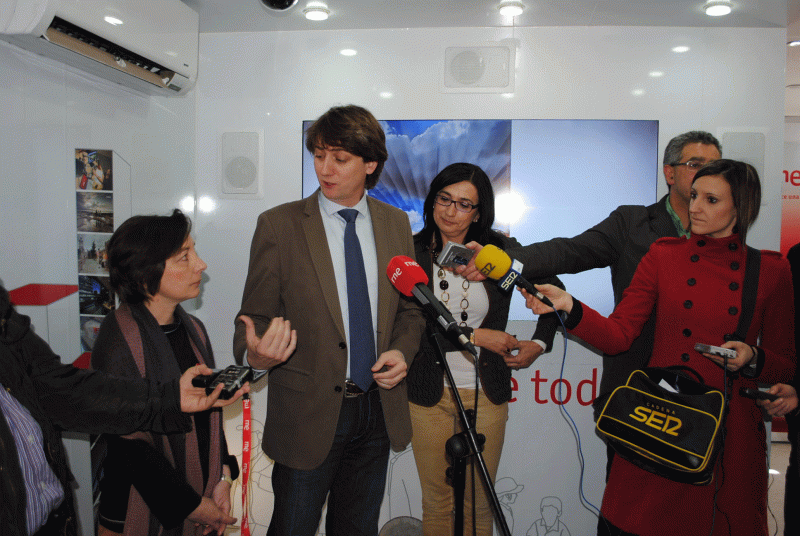 Soria se vueca con el 75 aniversario de RNE