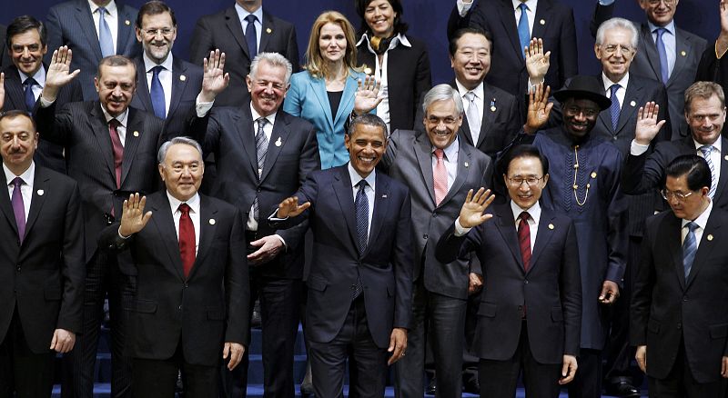 Foto de familia de los mandatarios internacionales en la Cumbre de Seúl