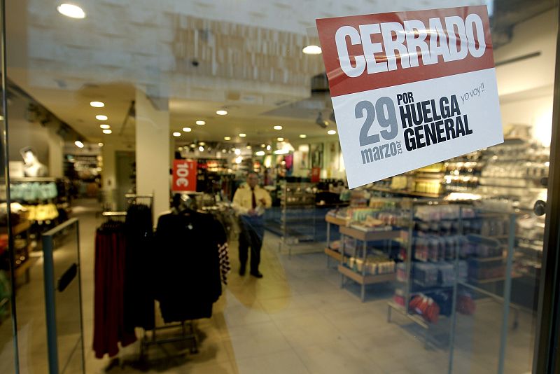 COMERCIO CERRADO DURANTE LA JORNADA DE HUELGA GENERAL
