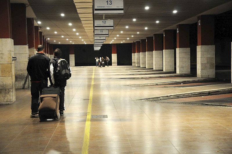 ESTACIÓN DE AUTOBUSES EN TOLEDO DURANTE LA JORNADA DE HUELGA GENERAL