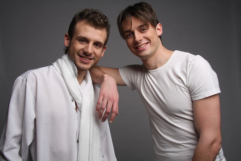 Bielorrusia; Litesound canta "We Are The Heroes!"