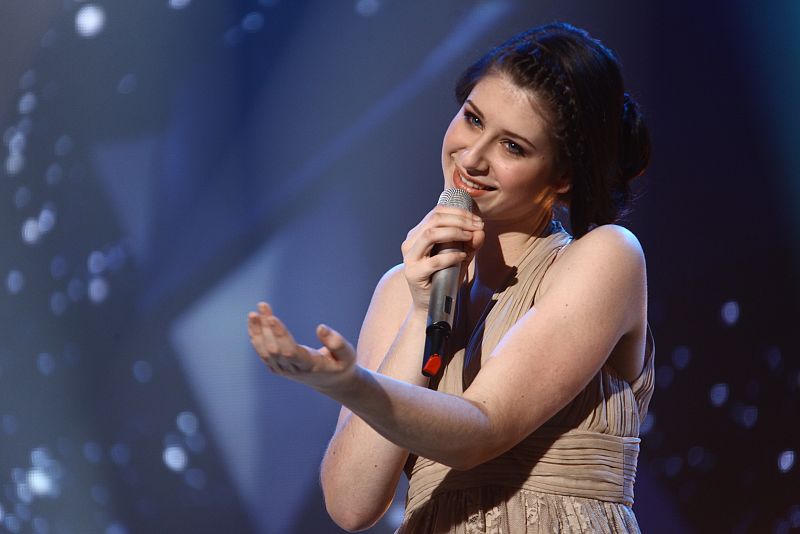 Eslovenia: Eva Boto canta "Verjamem"