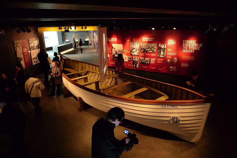 Grabando en una de las galerías de Titanic Belfast