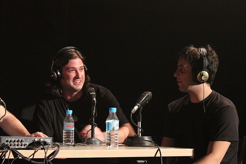 Censurados en la entrevista electrica en 'El vuelo del fénix'