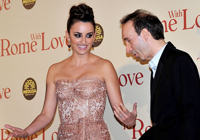 Penélope Cruz junto al actor Roberto Benigni.