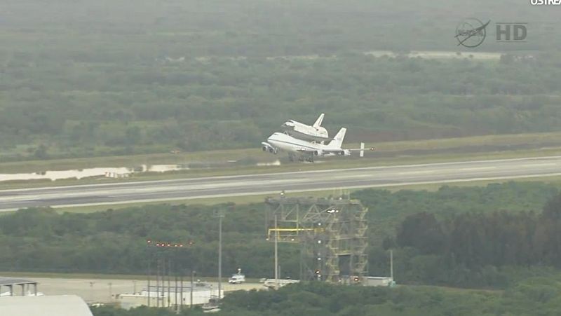 El Discovery se prepara para despegar a bordo del Boeing de la NASA