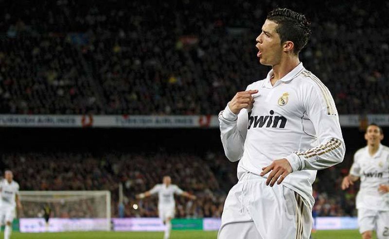 Cristiano Ronaldo celebra su gol, el del 1-2 en el Camp Nou
