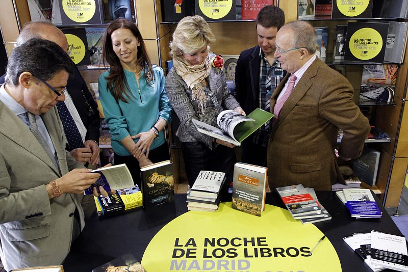 LA NOCHE DE LOS LIBROS CRECE AL INTRODUCIR MÁS ARTES Y RECORDAR A DICKENS