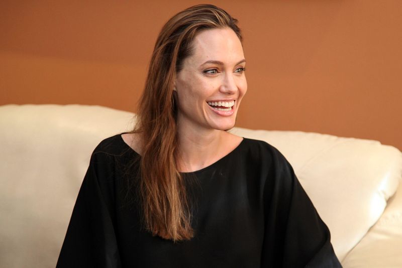 ANGELINA JOLIE HABLA CON PATIÑO SOBRE REFUGIADOS COLOMBIANOS