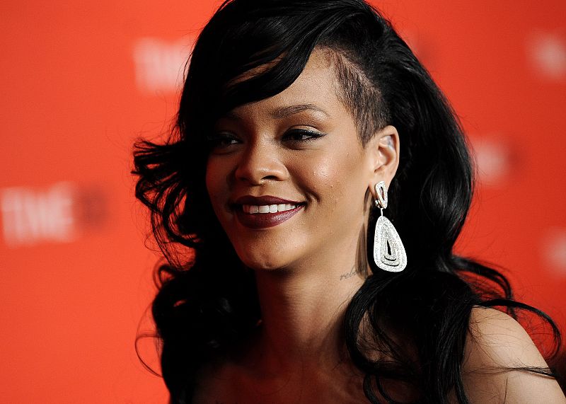 Gala Time 100 - Rihanna pendientes - Gente y Tendencias