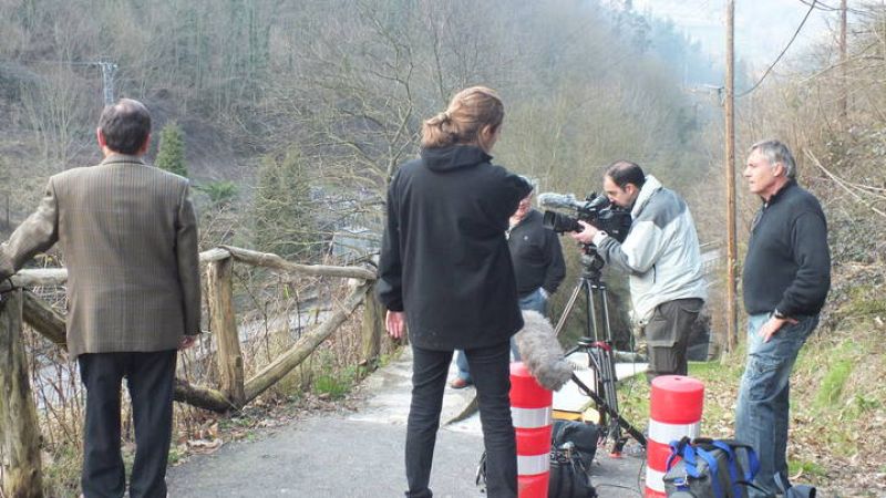  Un momento del rodaje en los alrededores del Pozo Samuño