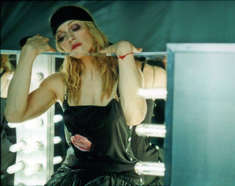 MUERO X UNAS ENTRADAS.....!!!!!