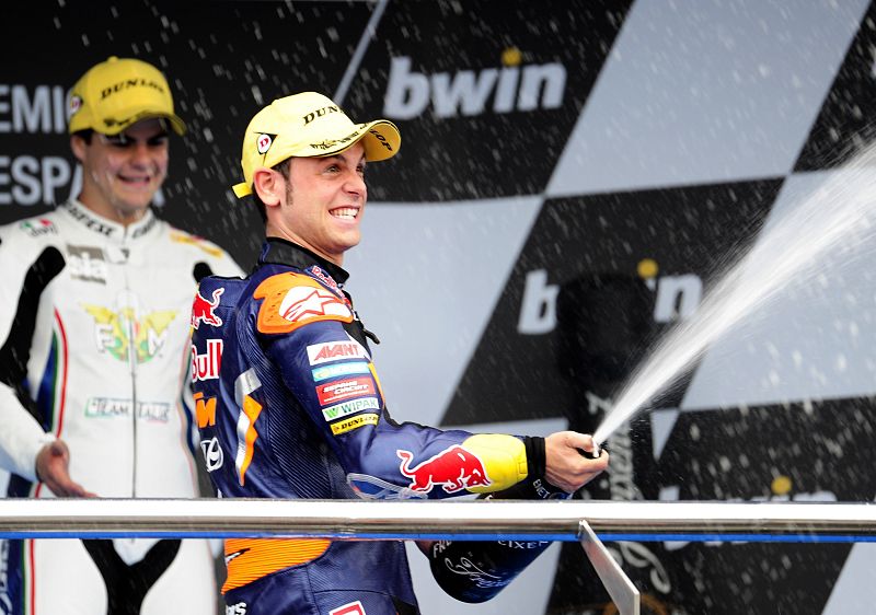 El italiano Romano Fenati ha ganado la carrera de Moto3, su primera victoria en el Mundial.