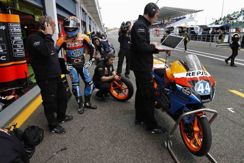 El portugués Oliveira, de Moto3, tuvo que retirarse por problemas mecánicos