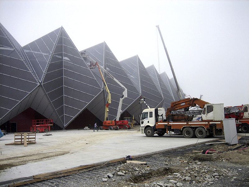Últimas obras en los alrededores del Baku Crystal Hall, sede del Festival de Eurovisión