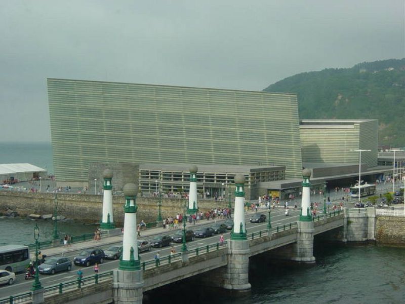   El Palacio de Kursaal en San Sebastián