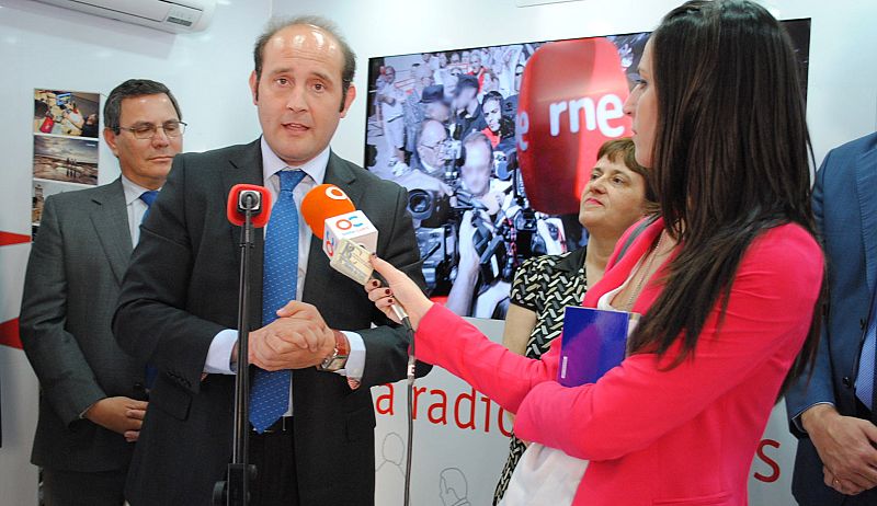 El recorrido por toda España de la exposición itinerante del 75º aniversario de RNE ha tocado a su fin en la ciudad de Cádiz, donde la muestra se ha instalado en la céntrica plaza de Asdrúbal.