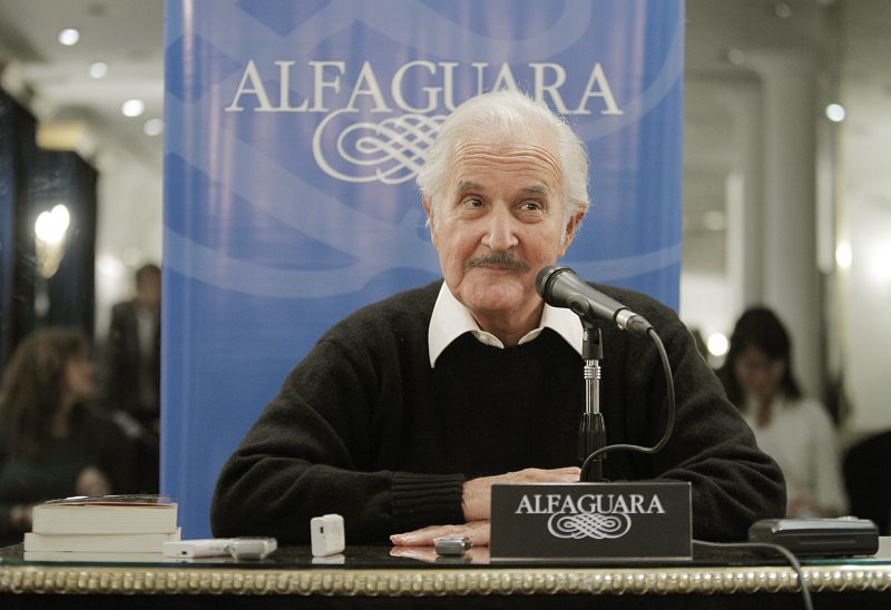 RUEDA DE PRENSA DE CARLOS FUENTES EN BUENOS AIRES