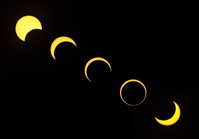 Diferentes fases del eclipse solar que ha realizado un trayecto de 7.000 kilómetros a través del  océano Pacífico