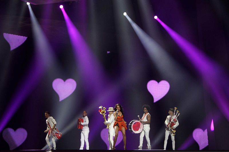 Mandinga, de Rumanía, canta "Zaleilah"