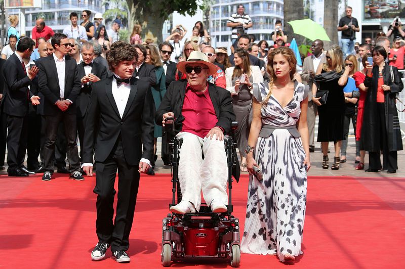 Jacopo Olmo Antinori, el director Bernardo Bertolucci y Tea Falco durante el photocall de "Io e Te" (Me and You), en Cannes