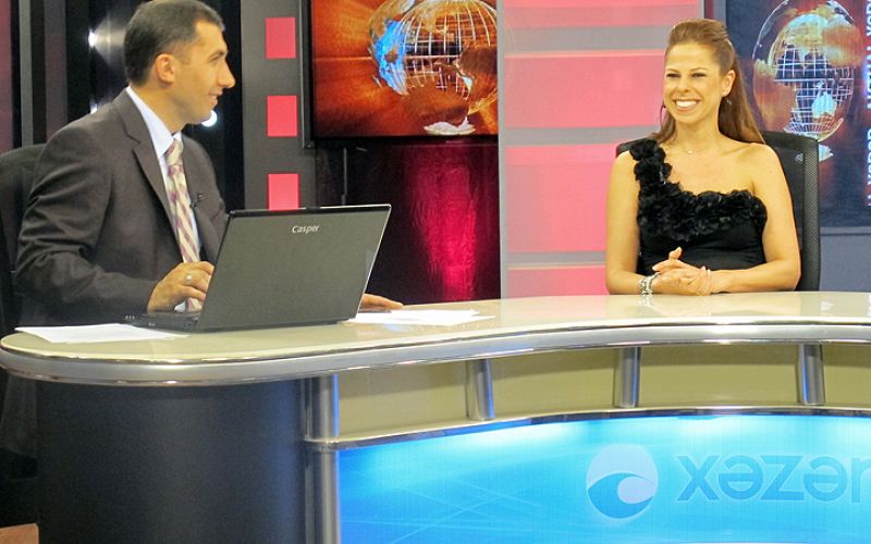 Xezer TV es la cadena de noticias número 1 en Azerbaiyán. Además, su señal llega a más de 40 países de Europa y Asia.