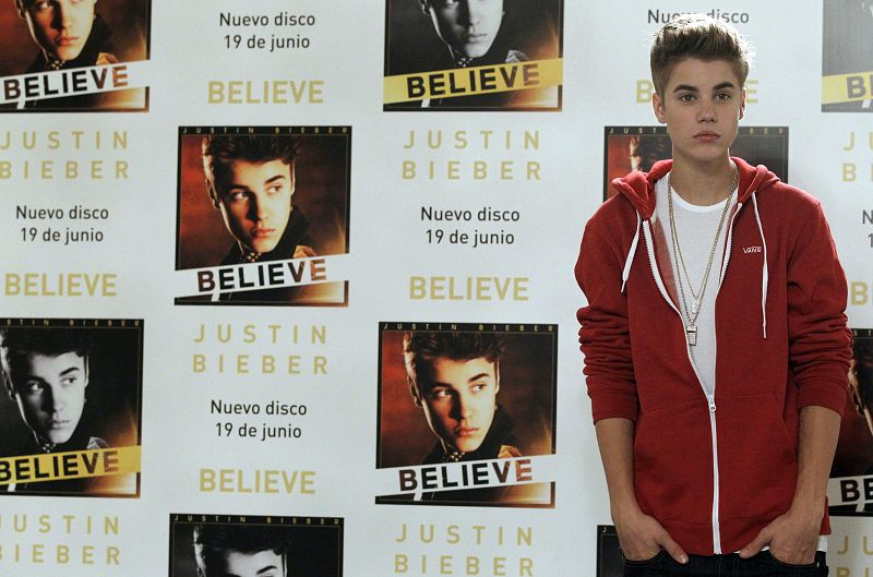 Después de un tour promocional que le ha llevado por varios países europeos, como Noruega, Francia e Italia, Justin Bieber ha aterrizado esta semana en Madrid para presentar ante sus fans española su nuevo álbum, Believe, que saldrá a la venta el pró