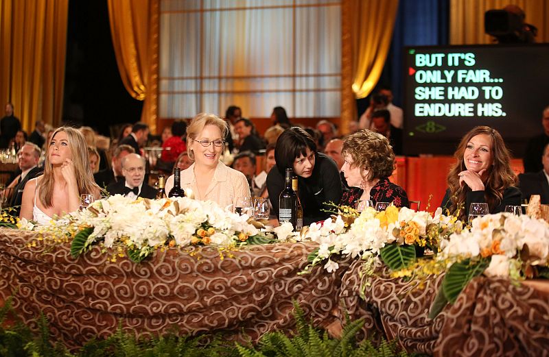 El American Film Institute ha concedido a la actriz Shirley MacLaine el premio honorífico a toda una carrera, uno de los galardones más prestigiosos de Hollywood que la actriz recibió en una gala celebrada anoche en Los Ángeles
