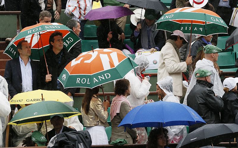 La lluvia interrumpió el partido hasta en dos ocasiones