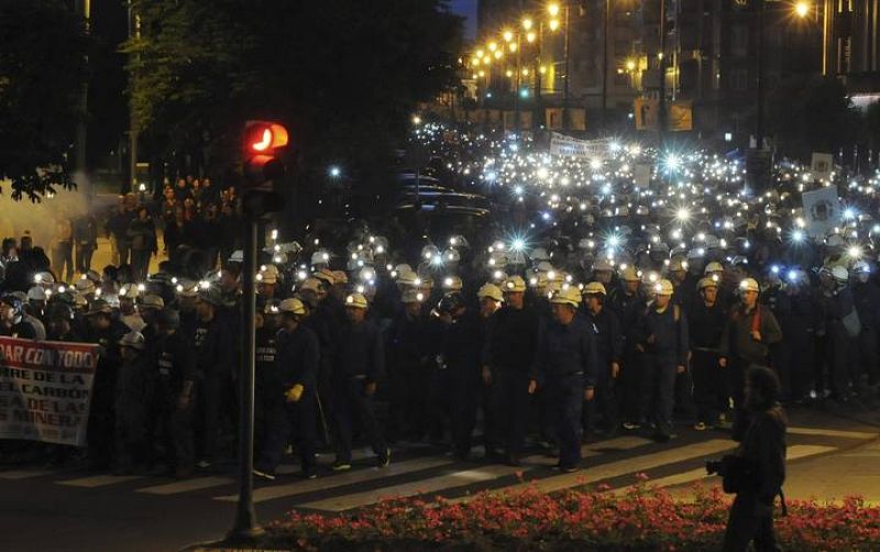 Marcha nocturna por la minería en León