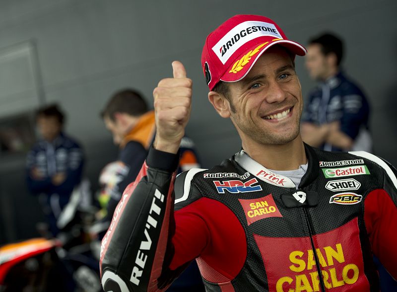 Álvaro Bautista feliz con su 'pole' en MotoGP