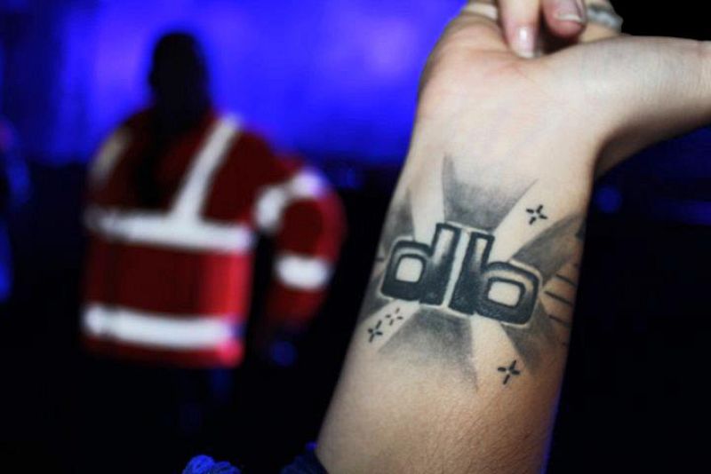 Si corre por mis venas la pasión.... (8)  (canción Herederos)