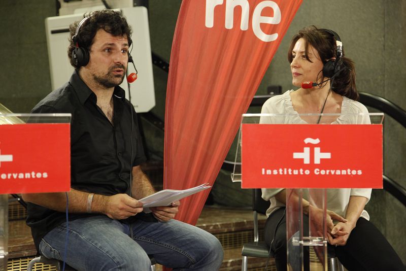 Batalla de bandas en el Instituto Cervantes: Ángel Carmona y Montserrat Iglesias