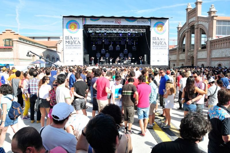 Día de la Música - Fanfarlo