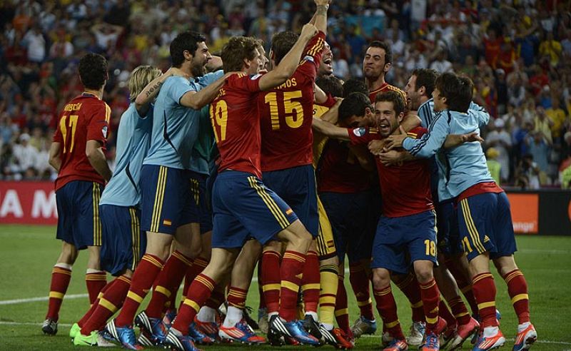 España celebra su triunfo ante Portugal