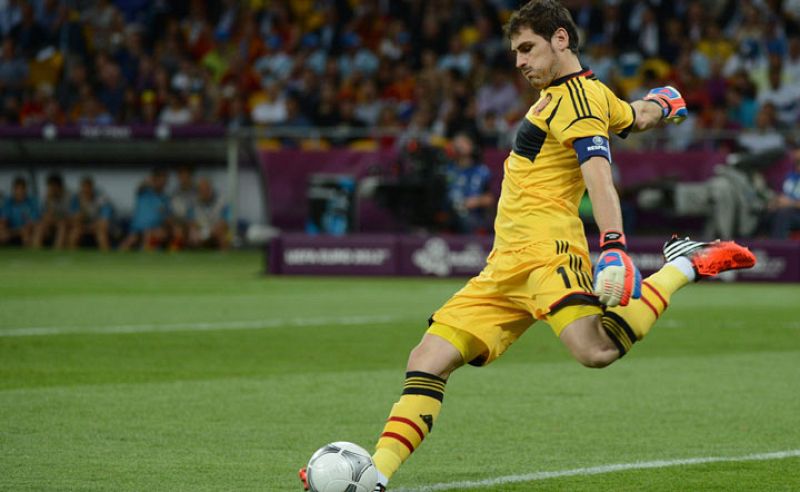 Saque de puerta de Casillas